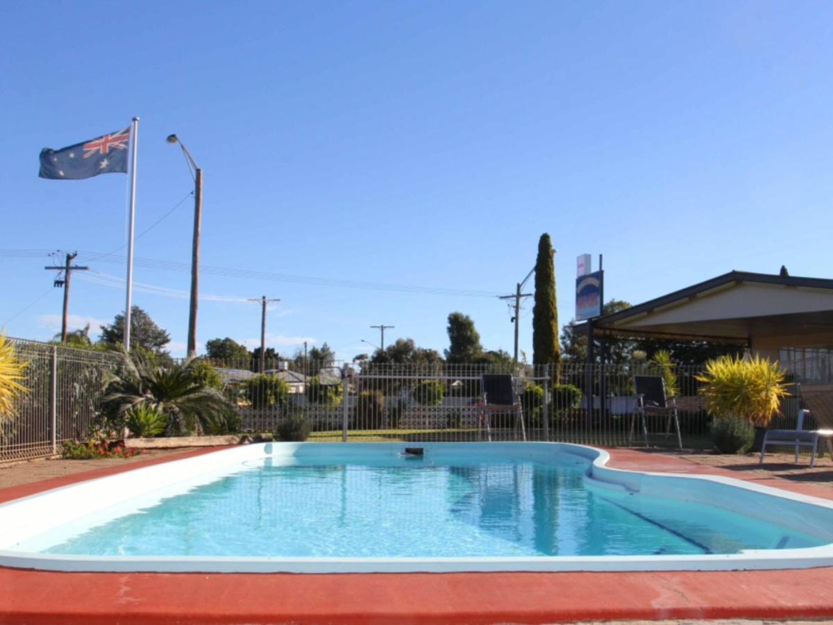 Cross Roads Motel Cobar Dış mekan fotoğraf